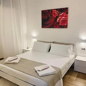 https://dimora-napoli-centrale.hotels-amalfi.com